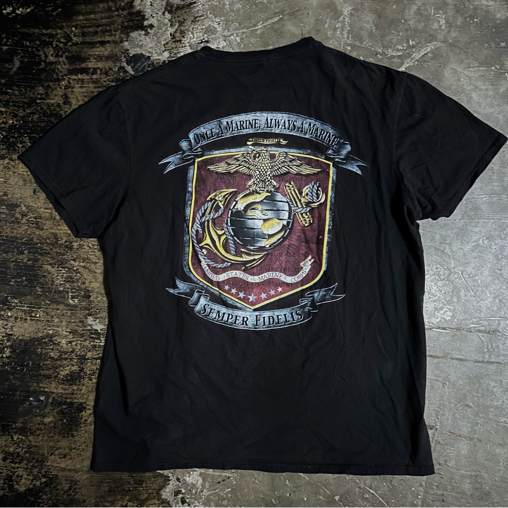 LARGE Black Vintage US Marine Corps graphic tee